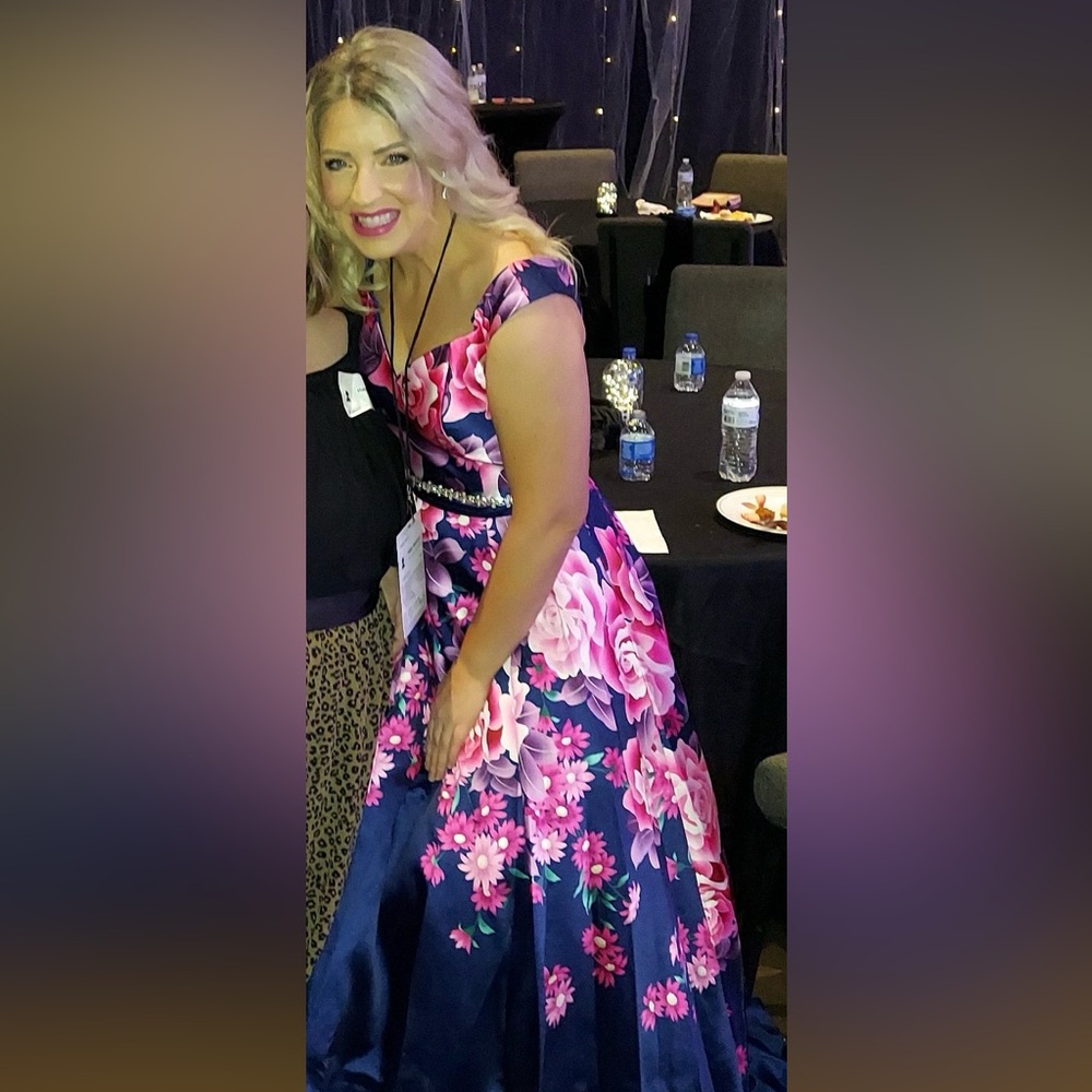 BALLGOWN DRESS - Picture 6 of 7